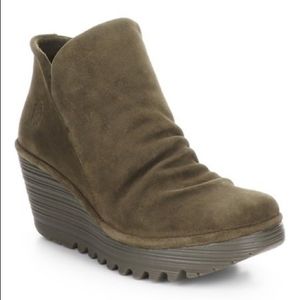 Fly London Boot Sludge Yip Suede Wedge Boot Lug Sole Size 38 US 7 7.5